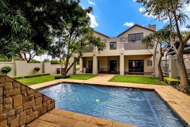 2 Bedroom Property for Sale in Lonehill Gauteng