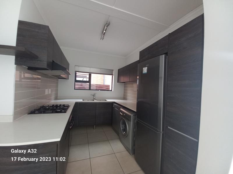 To Let 3 Bedroom Property for Rent in Olivedale Gauteng