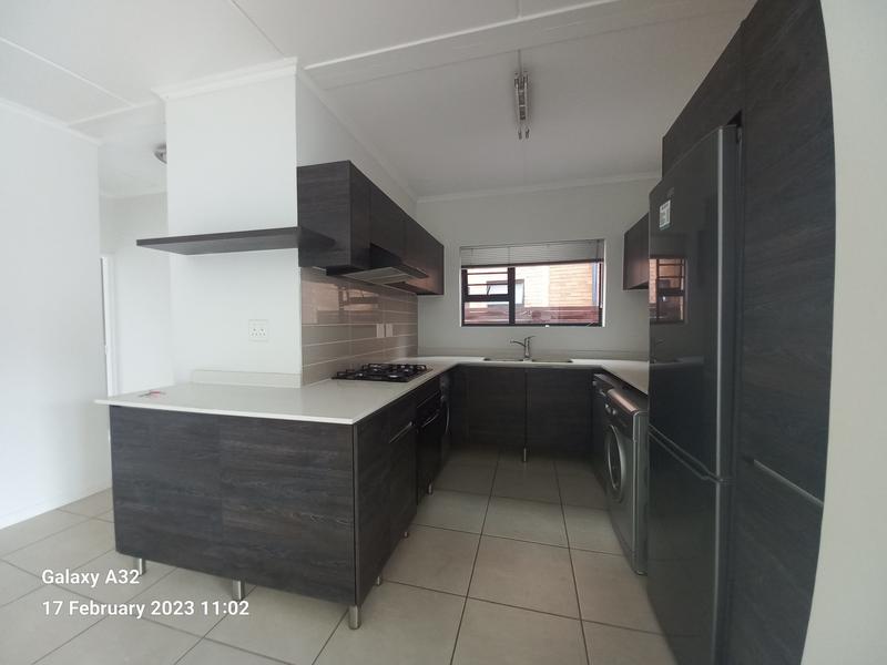 To Let 3 Bedroom Property for Rent in Olivedale Gauteng