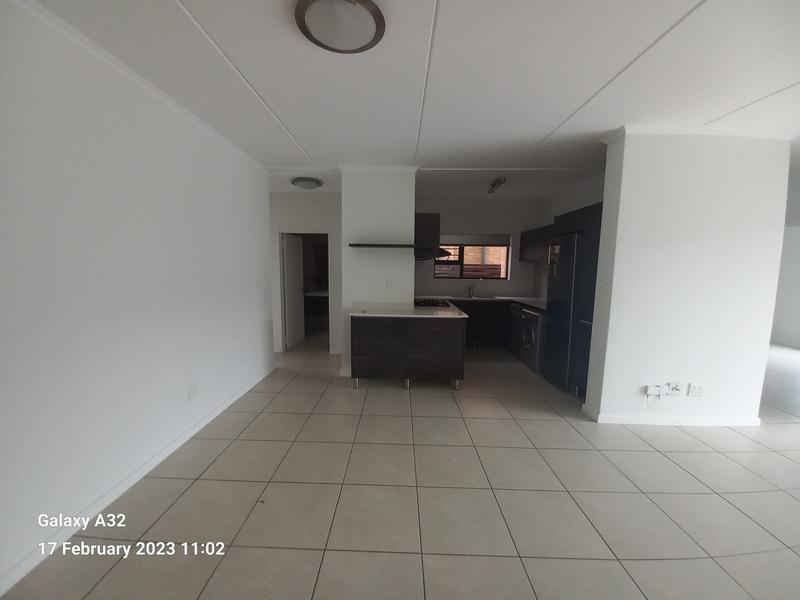 To Let 3 Bedroom Property for Rent in Olivedale Gauteng