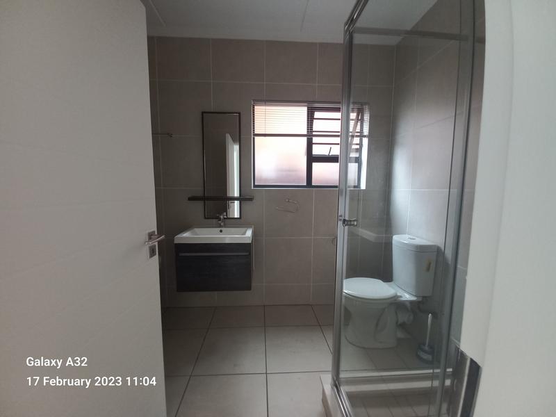 To Let 3 Bedroom Property for Rent in Olivedale Gauteng