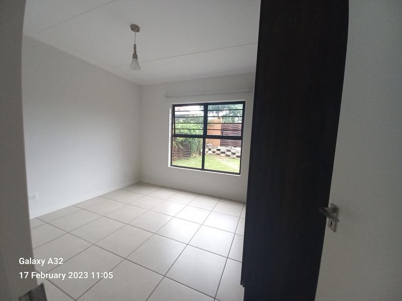 To Let 3 Bedroom Property for Rent in Olivedale Gauteng