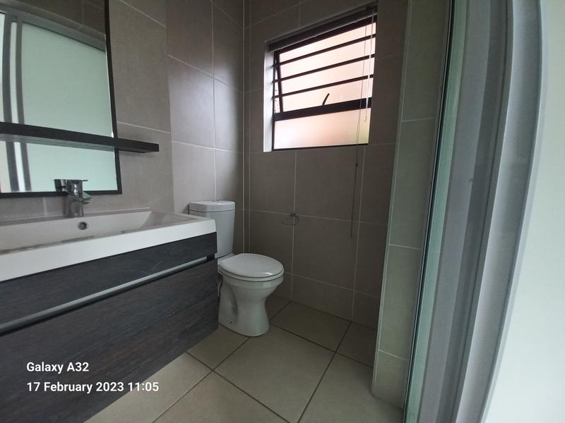 To Let 3 Bedroom Property for Rent in Olivedale Gauteng