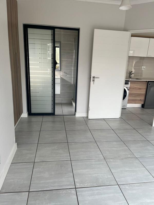 To Let 1 Bedroom Property for Rent in Waterfall Gauteng