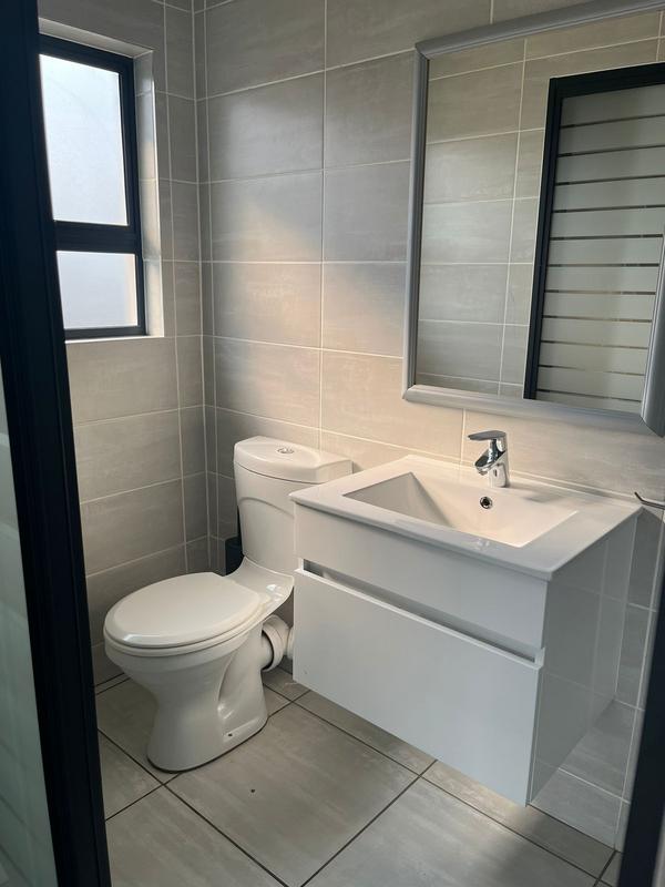 To Let 1 Bedroom Property for Rent in Waterfall Gauteng