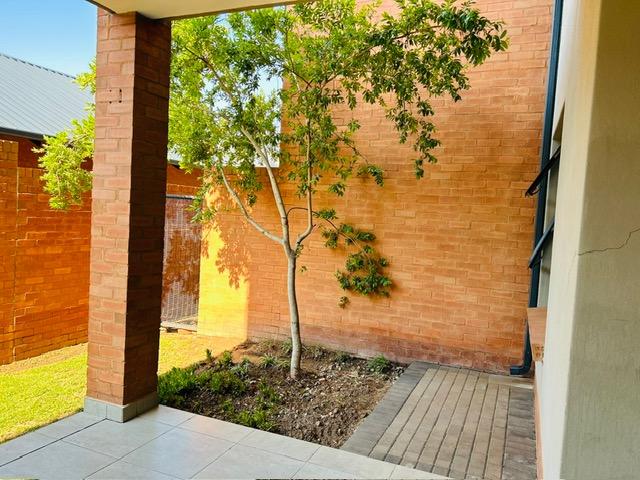 2 Bedroom Property for Sale in Six Fountains Residential Estate Gauteng