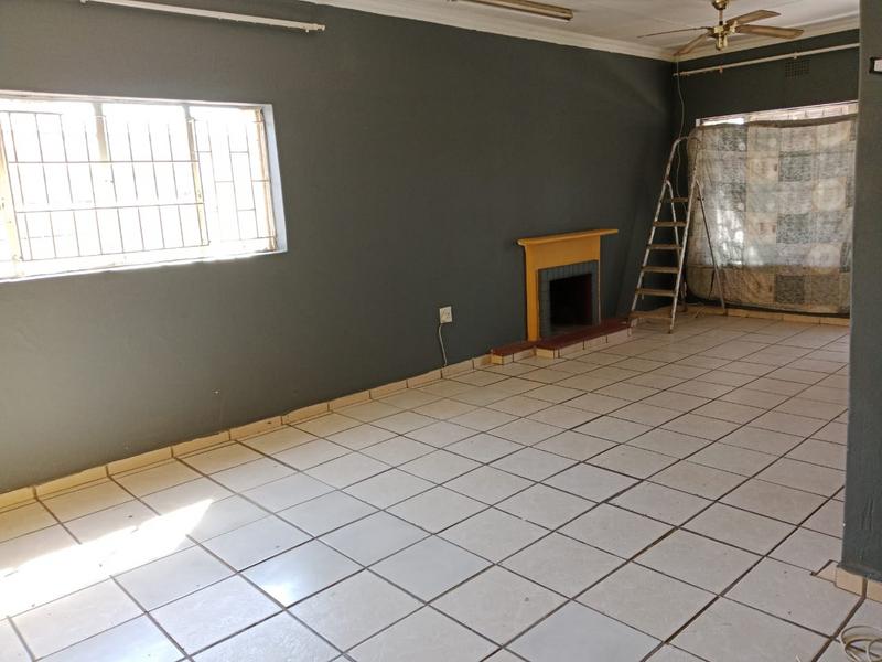 To Let 3 Bedroom Property for Rent in East Lynne Gauteng