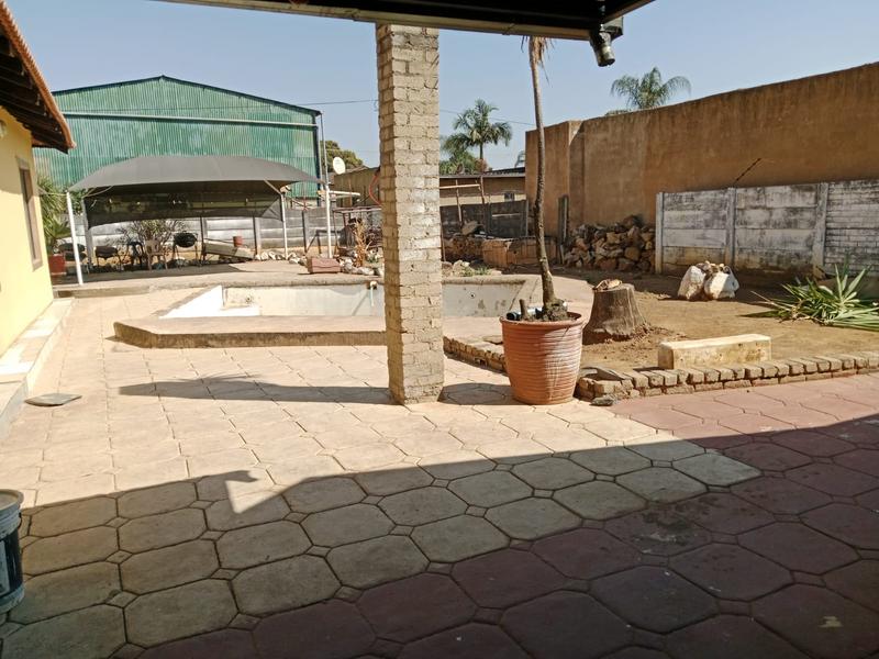 To Let 3 Bedroom Property for Rent in East Lynne Gauteng