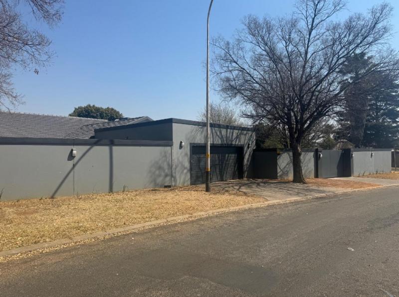 3 Bedroom Property for Sale in Highway Gardens Gauteng