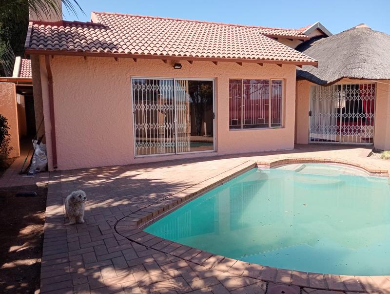 3 Bedroom Property for Sale in Rant En Dal Gauteng