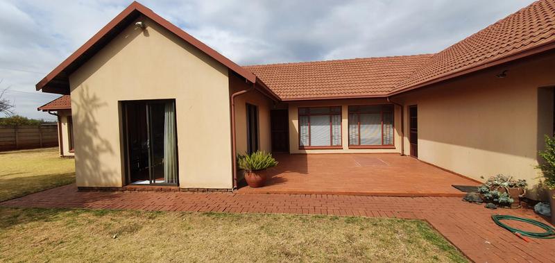 3 Bedroom Property for Sale in Pierre Van Ryneveld Gauteng