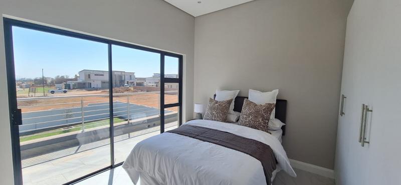 5 Bedroom Property for Sale in Midstream Heights Gauteng