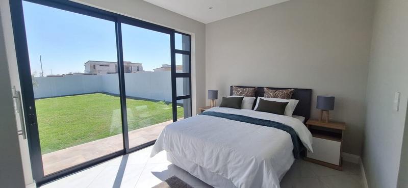 5 Bedroom Property for Sale in Midstream Heights Gauteng