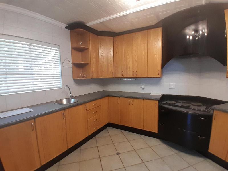 3 Bedroom Property for Sale in Eldoglen Gauteng