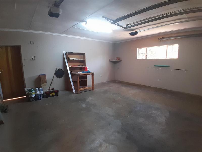 3 Bedroom Property for Sale in Eldoglen Gauteng