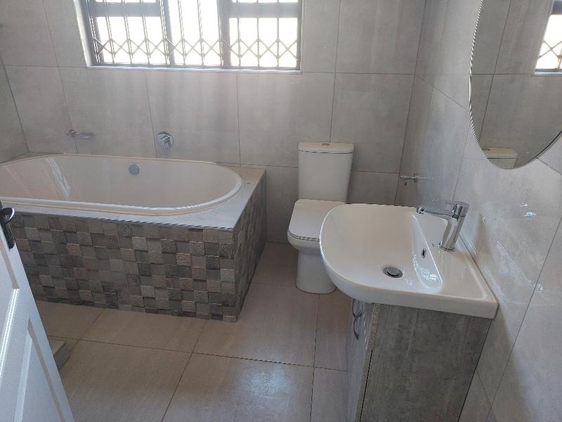 To Let 3 Bedroom Property for Rent in Dawn Park Gauteng