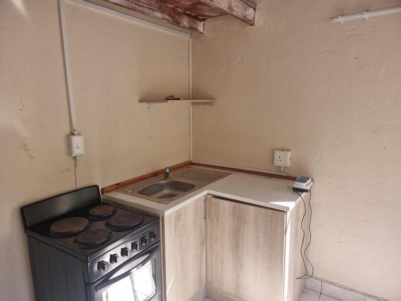 To Let 1 Bedroom Property for Rent in Norwood Gauteng