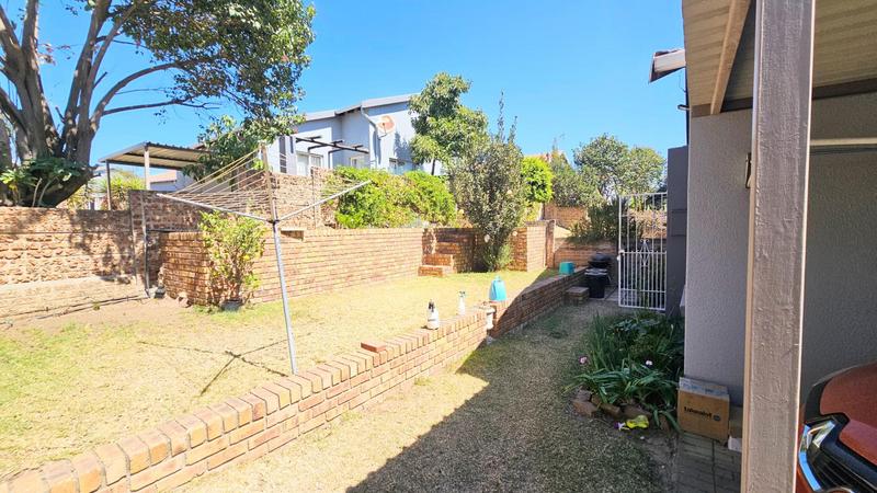 2 Bedroom Property for Sale in Eden Glen Gauteng