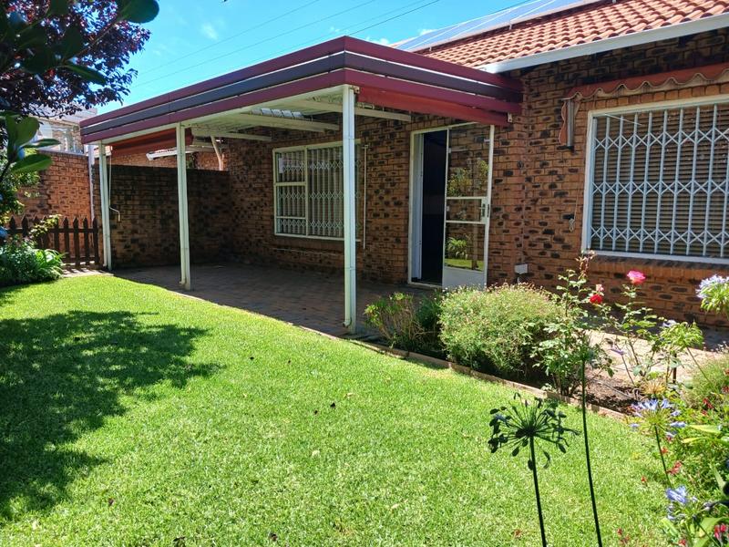 2 Bedroom Property for Sale in Edenvale Gauteng