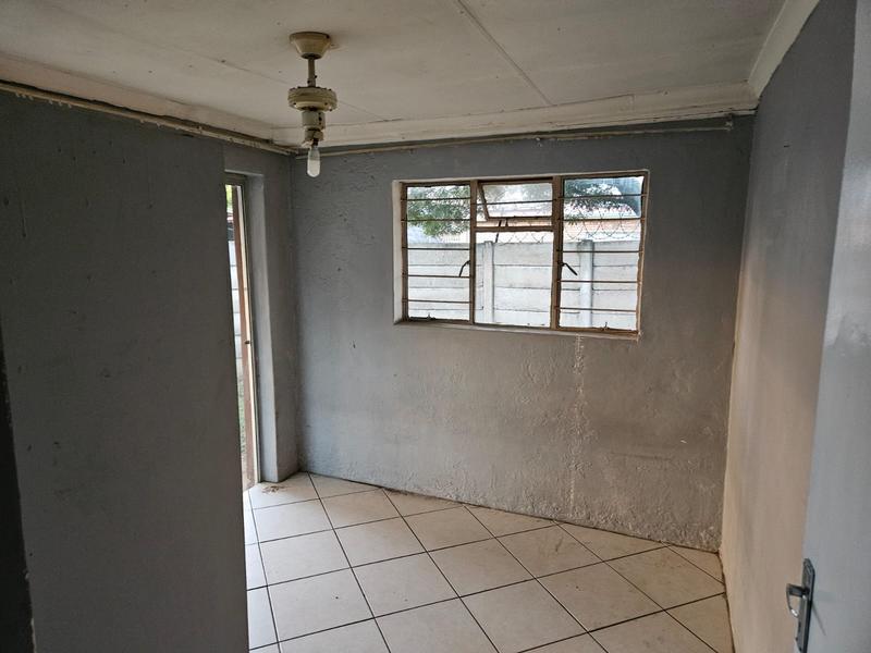 To Let 1 Bedroom Property for Rent in Van Dyk Park Gauteng