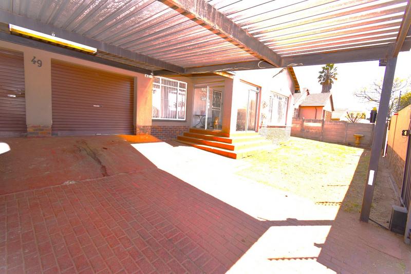 4 Bedroom Property for Sale in Rant En Dal Gauteng