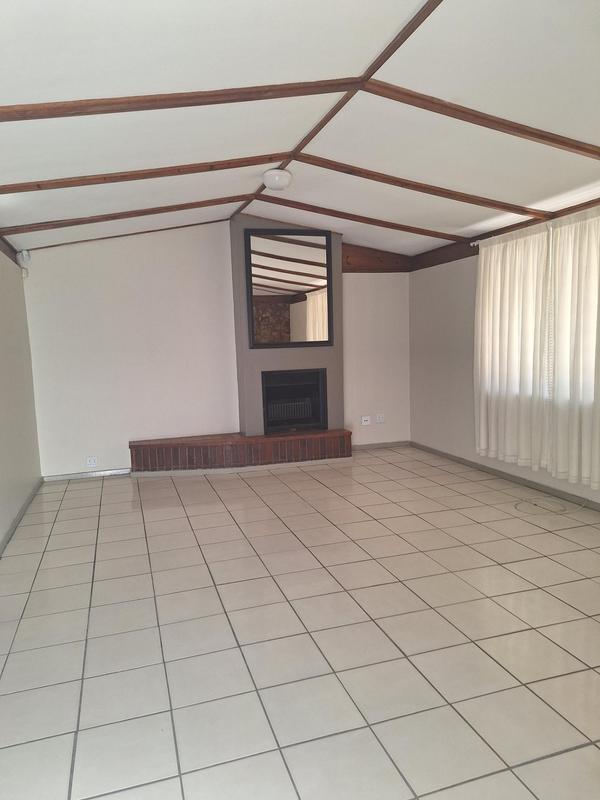 To Let 3 Bedroom Property for Rent in Waterkloof A H Gauteng