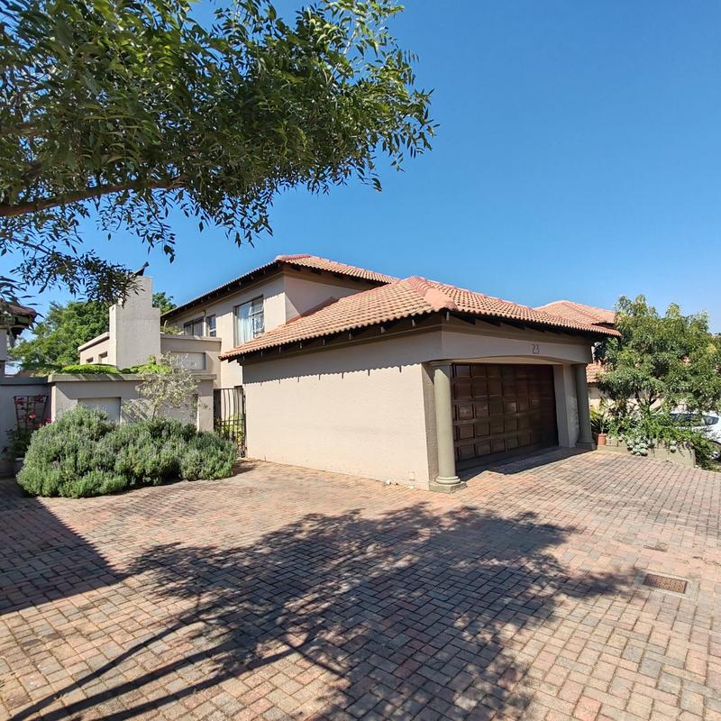 3 Bedroom Property for Sale in Faerie Glen Gauteng