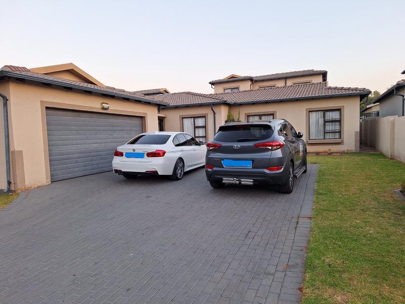 4 Bedroom Property for Sale in Amandasig Gauteng