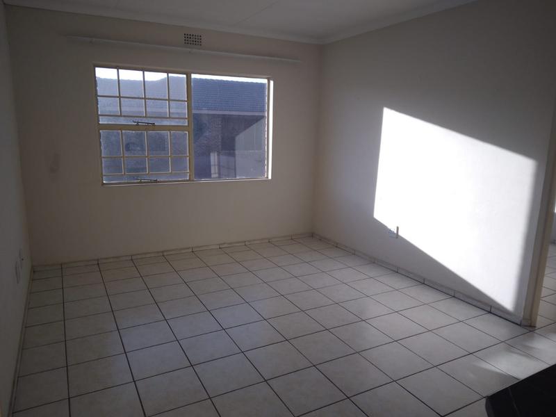 To Let 2 Bedroom Property for Rent in Crystal Park Gauteng