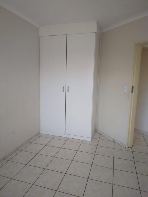 To Let 2 Bedroom Property for Rent in Crystal Park Gauteng