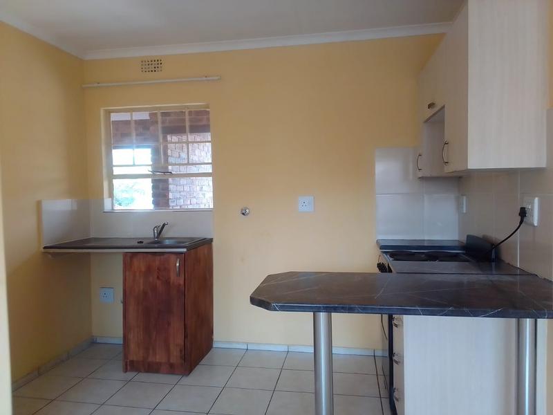 To Let 2 Bedroom Property for Rent in Crystal Park Gauteng