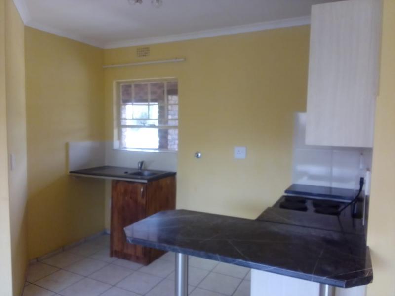 To Let 2 Bedroom Property for Rent in Crystal Park Gauteng