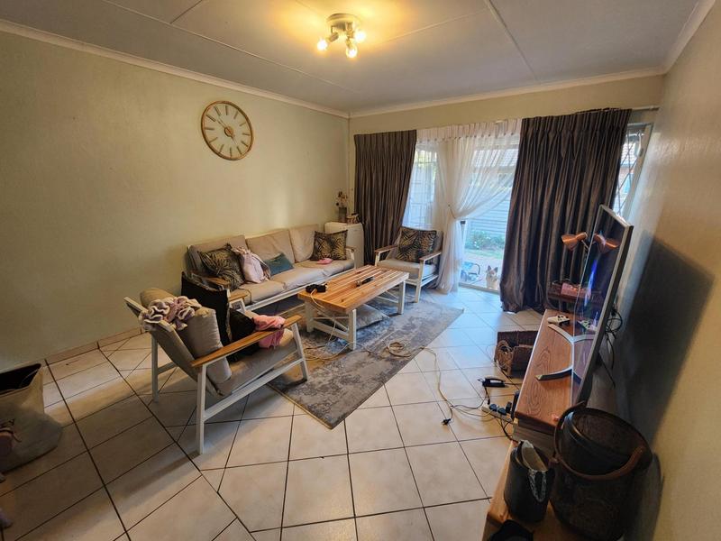 2 Bedroom Property for Sale in Highveld Gauteng