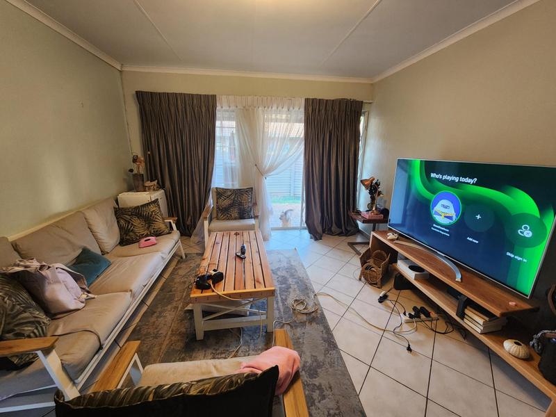 2 Bedroom Property for Sale in Highveld Gauteng