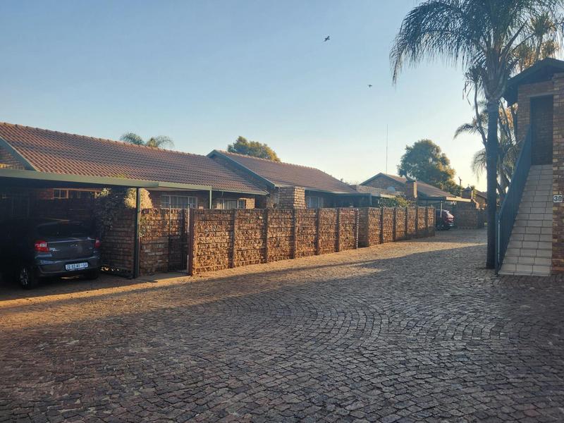 2 Bedroom Property for Sale in Highveld Gauteng