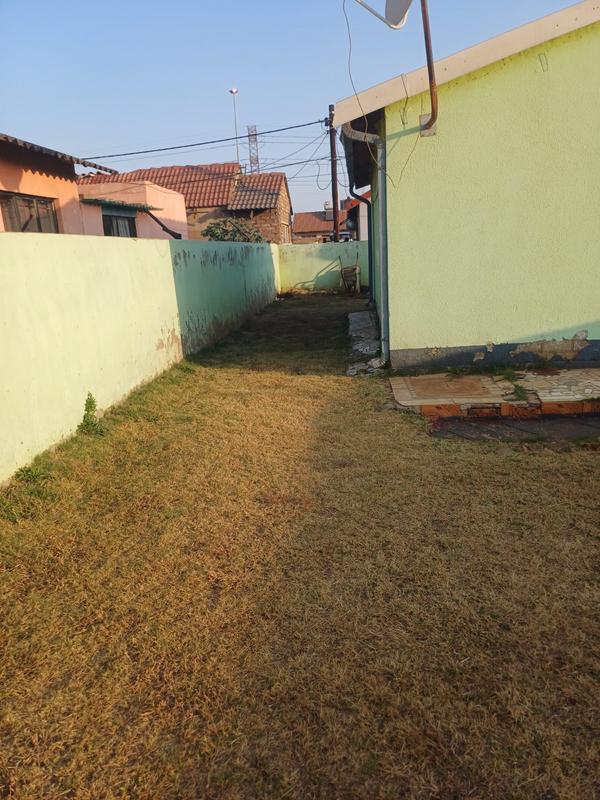 2 Bedroom Property for Sale in Vosloorus Gauteng