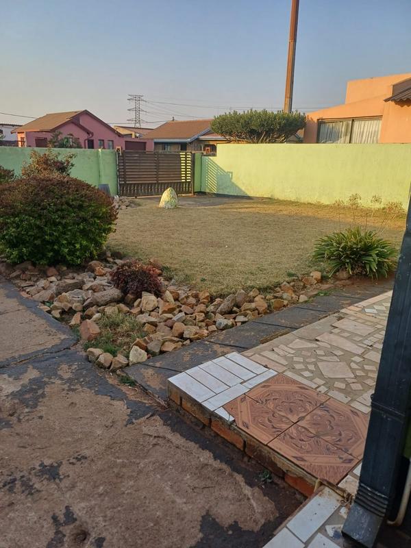 2 Bedroom Property for Sale in Vosloorus Gauteng