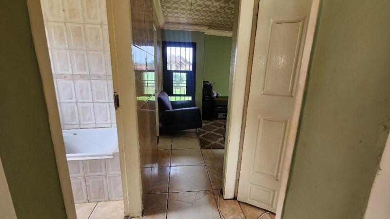 2 Bedroom Property for Sale in Vosloorus Gauteng