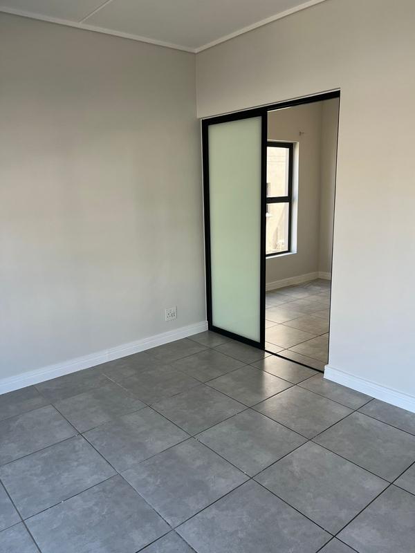 To Let 1 Bedroom Property for Rent in Waterfall Gauteng