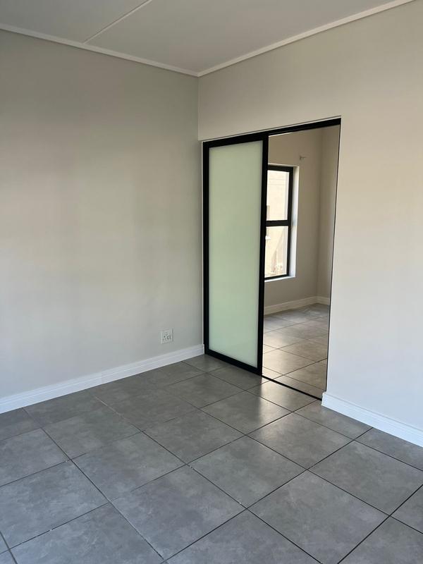 To Let 1 Bedroom Property for Rent in Waterfall Gauteng