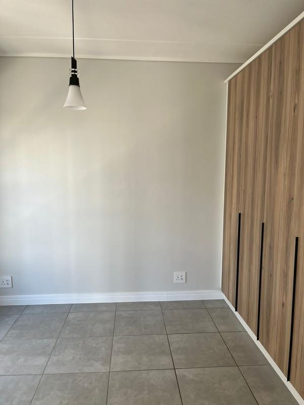 To Let 1 Bedroom Property for Rent in Waterfall Gauteng