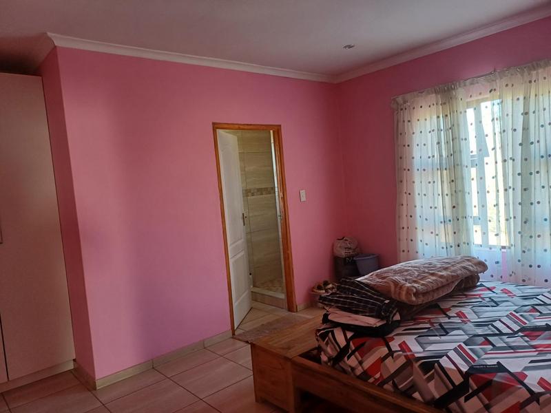 4 Bedroom Property for Sale in Lanseria Gauteng