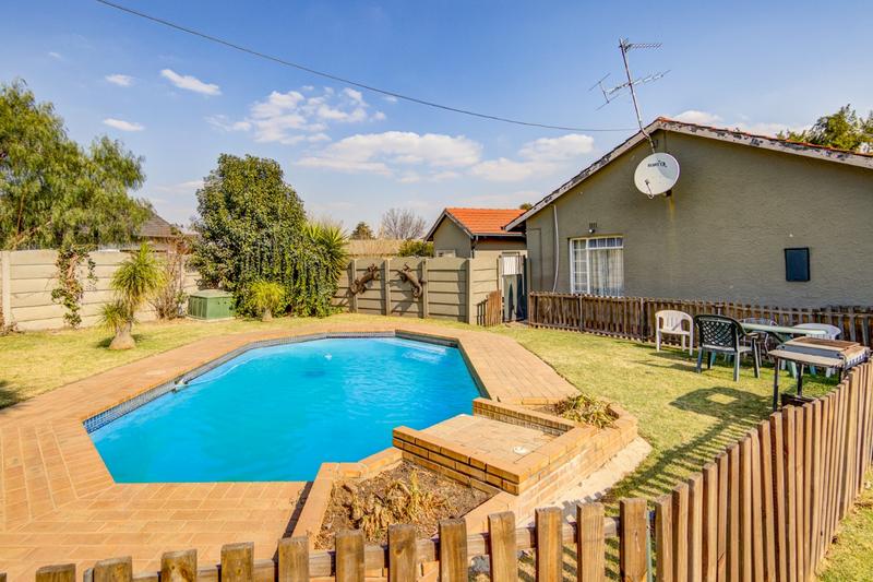 3 Bedroom Property for Sale in Elspark Gauteng