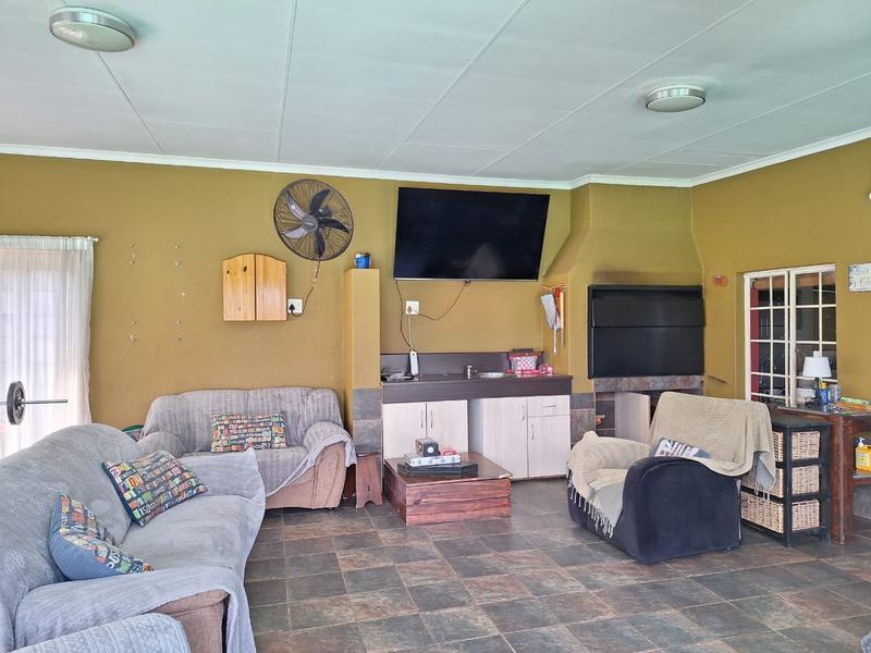 To Let 4 Bedroom Property for Rent in Geduld Gauteng