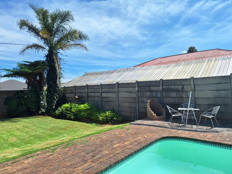 To Let 4 Bedroom Property for Rent in Geduld Gauteng