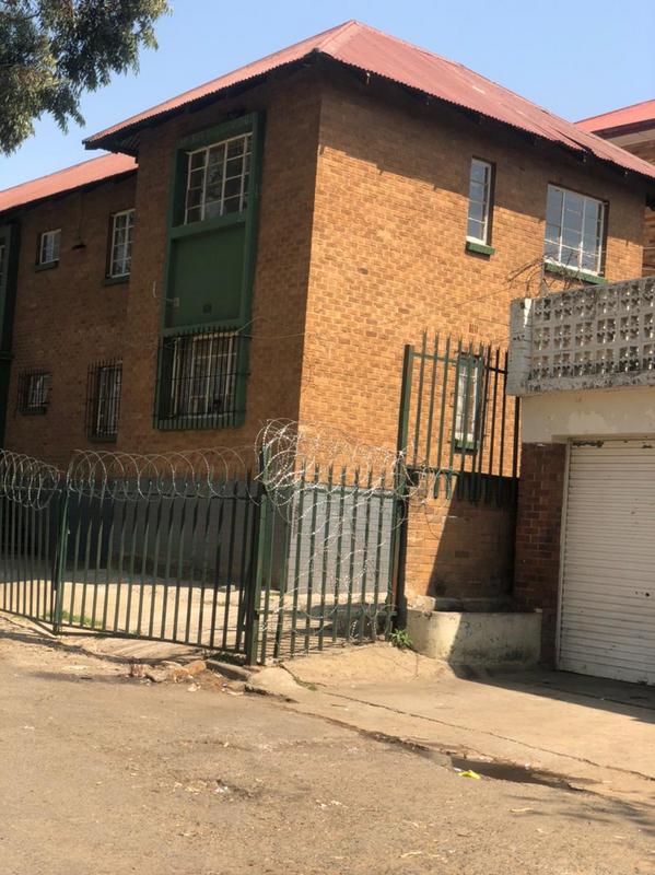 8 Bedroom Property for Sale in Rosettenville Gauteng