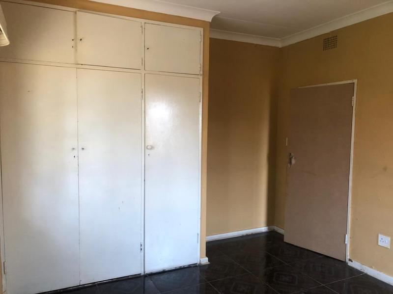 8 Bedroom Property for Sale in Rosettenville Gauteng