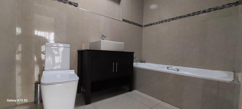 4 Bedroom Property for Sale in Karenpark Gauteng
