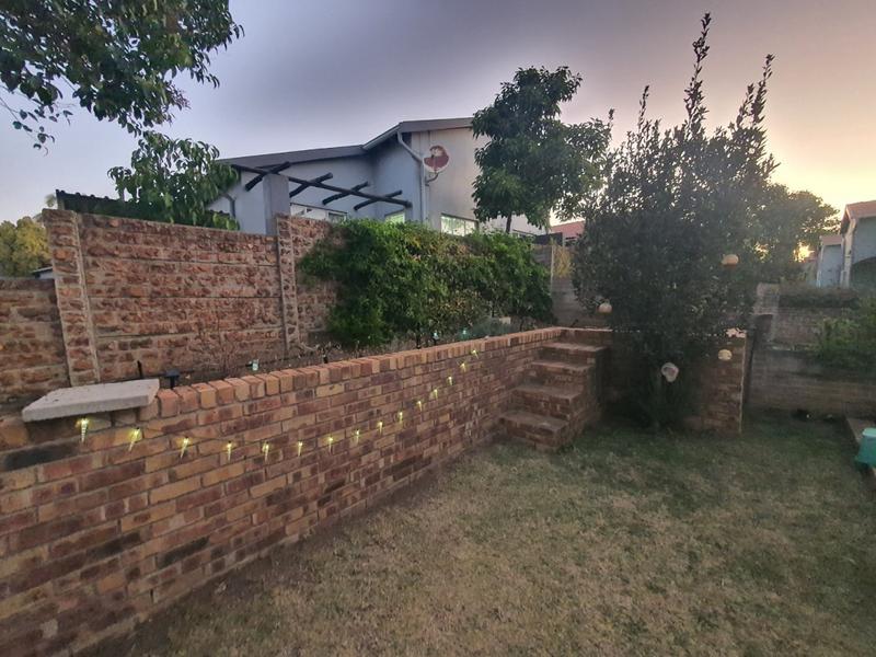 2 Bedroom Property for Sale in Eden Glen Gauteng