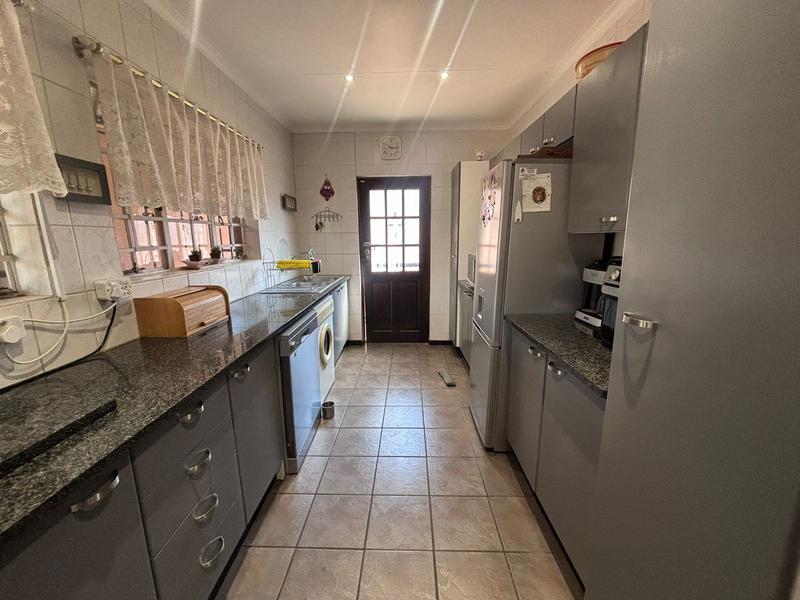 3 Bedroom Property for Sale in Northcliff Gauteng